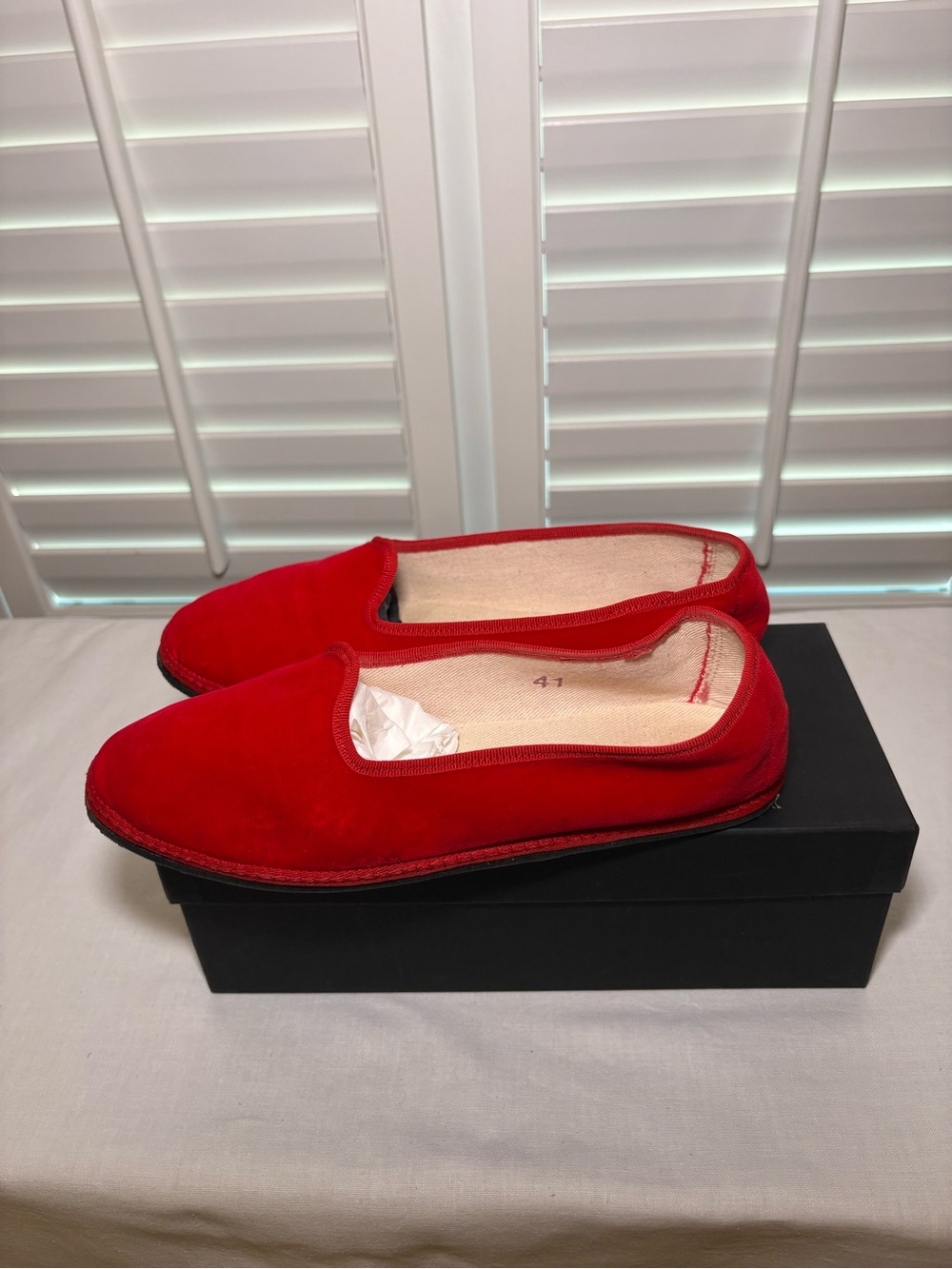Vibi Venezia Women's Slip-On Loafers